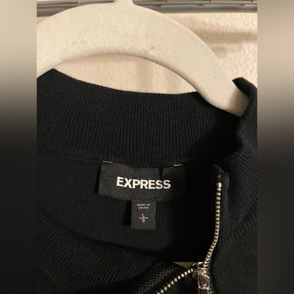 Express Top Size Large Slightly Cropped - Picture 4 of 4